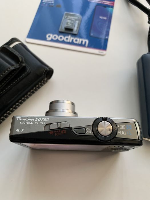 Camera Foto Digitala CANON PowerShot SD750 Digital Elph Silver 7.1MP 16GB Digital Point and Shoot camera