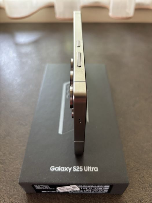 Samsung s25 Ultra 512gb Titanium black