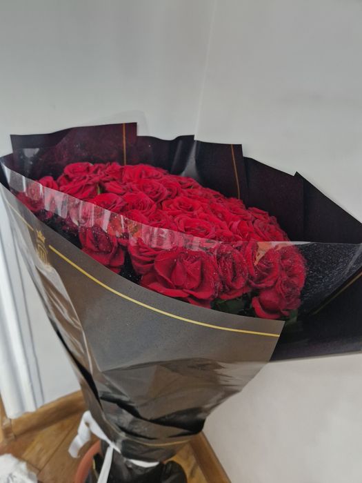Розы свежие 50 штук