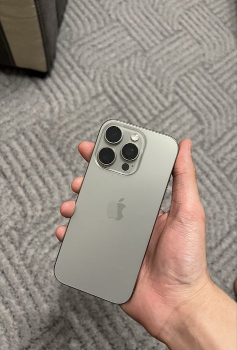 Iphone 16 Pro - Titanium Grey - 128gb - 94% Sanatate