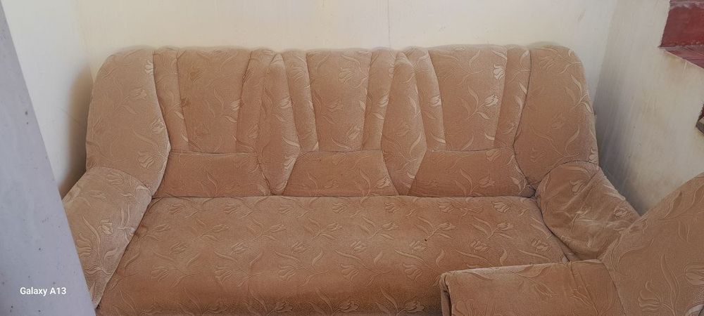 Yumshoq mebel  divan kreslo sotiladi