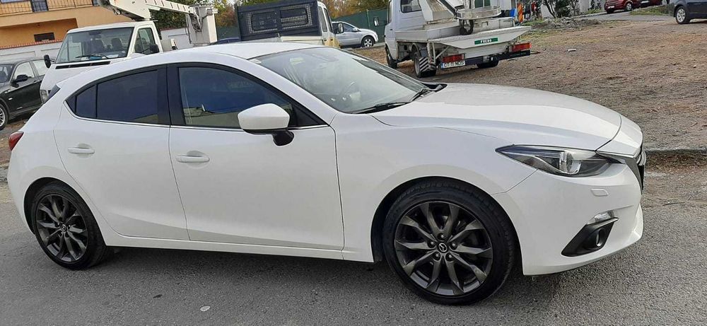 Mazda 3 SkyActive 2016