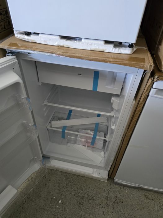 Нов хладилник/фризер за вграждане PKM 87 см