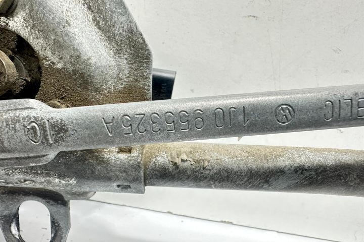 Ansamblu stergator parbriz cu motoras 1j0955325A Volkswagen VW Golf a