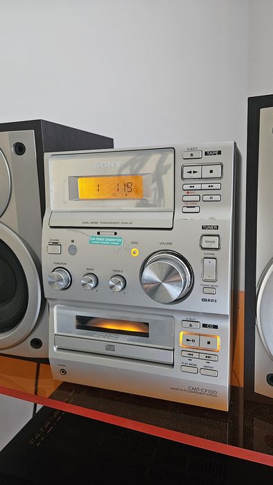 Combina ,minisystem Sony CMt Cp 100
