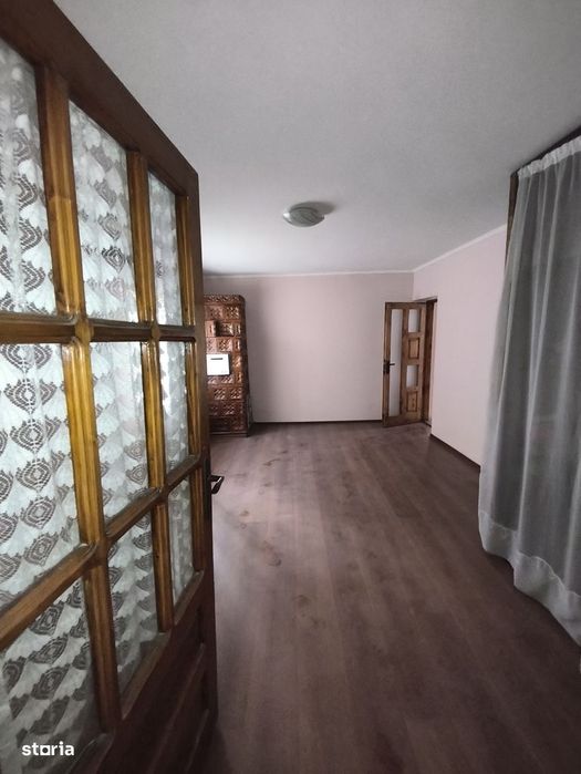 Casa Ovidiu chirpici+atelier 100 mp BCA/garaj 2-3 masini. Teren 350 mp