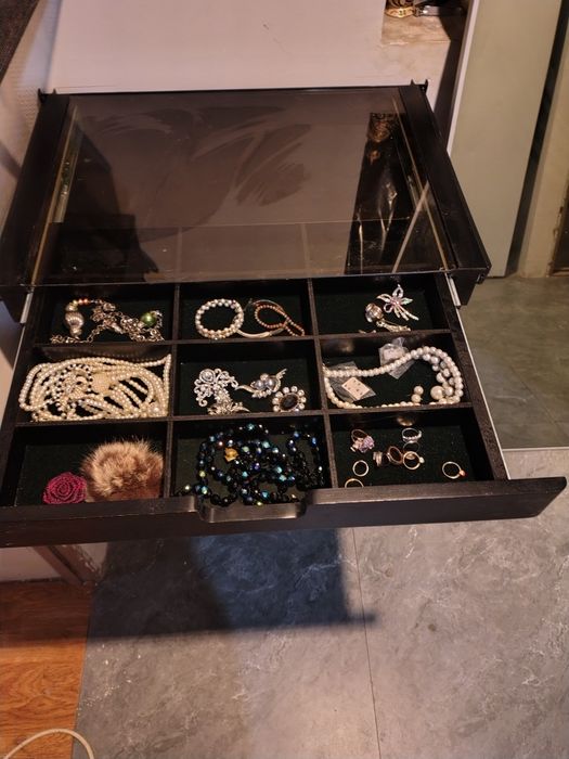 Продам комплект гардеробный