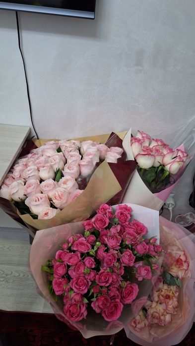 Продаются цветы разные букеты