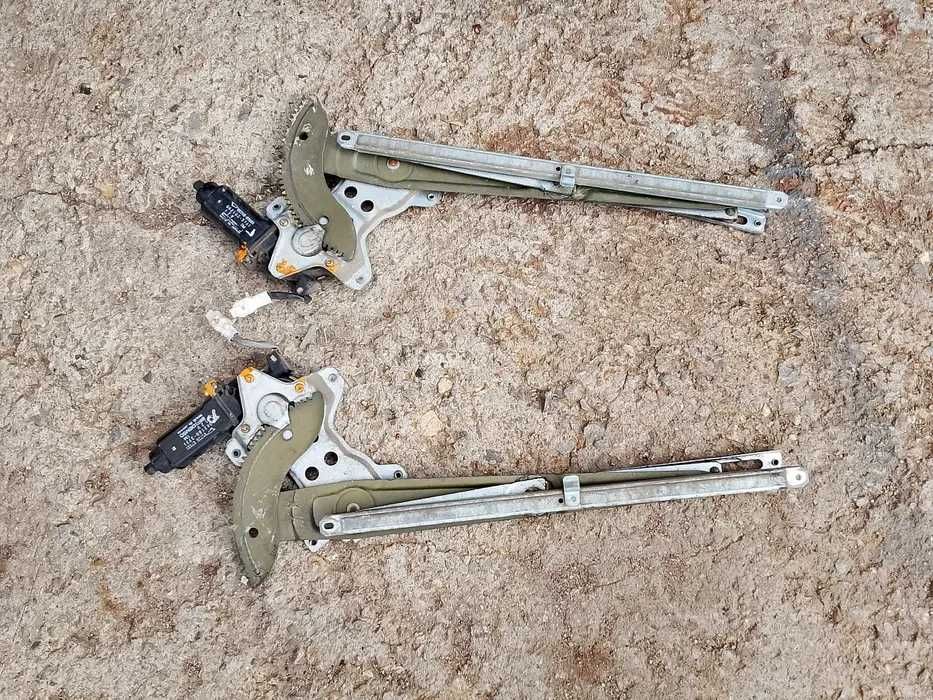 Дайхатсу Фероза Daihatsu Feroza стъклоповдигач моторче машинка стъкла