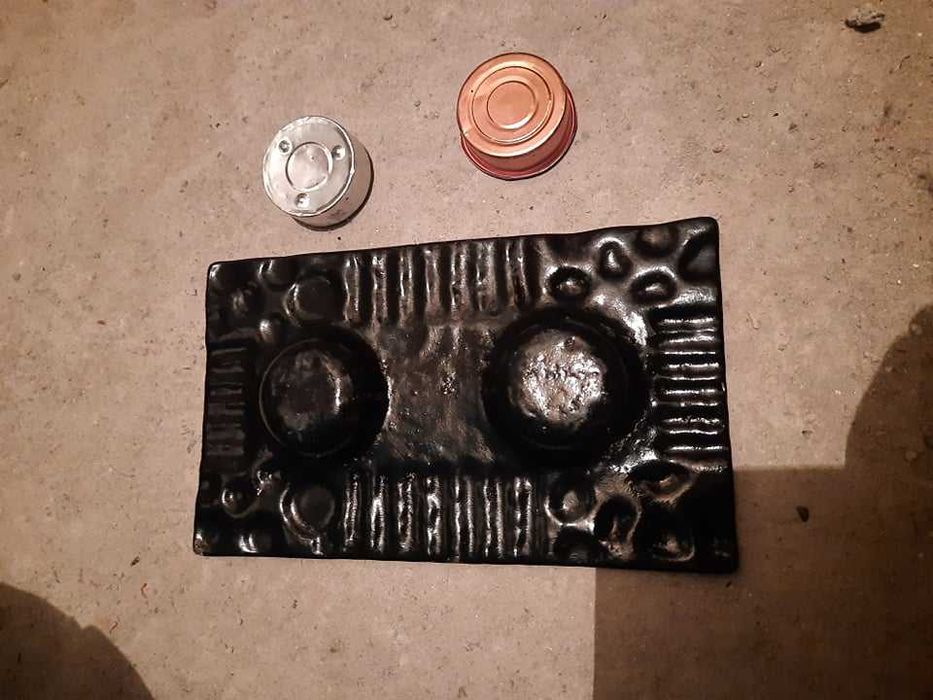 Атрактивен керамичен свещник с 2 ароматни свещи