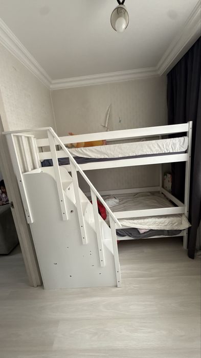 Продам двухярустный кровать