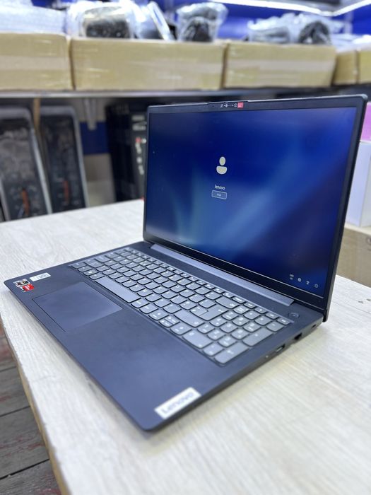 Lenovo noutbuk yangi