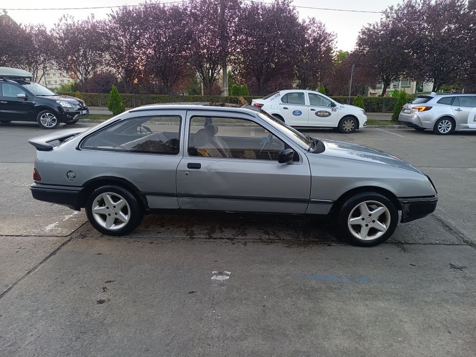 Ford Sierra Mk1 86 2.3 diesel hatchback