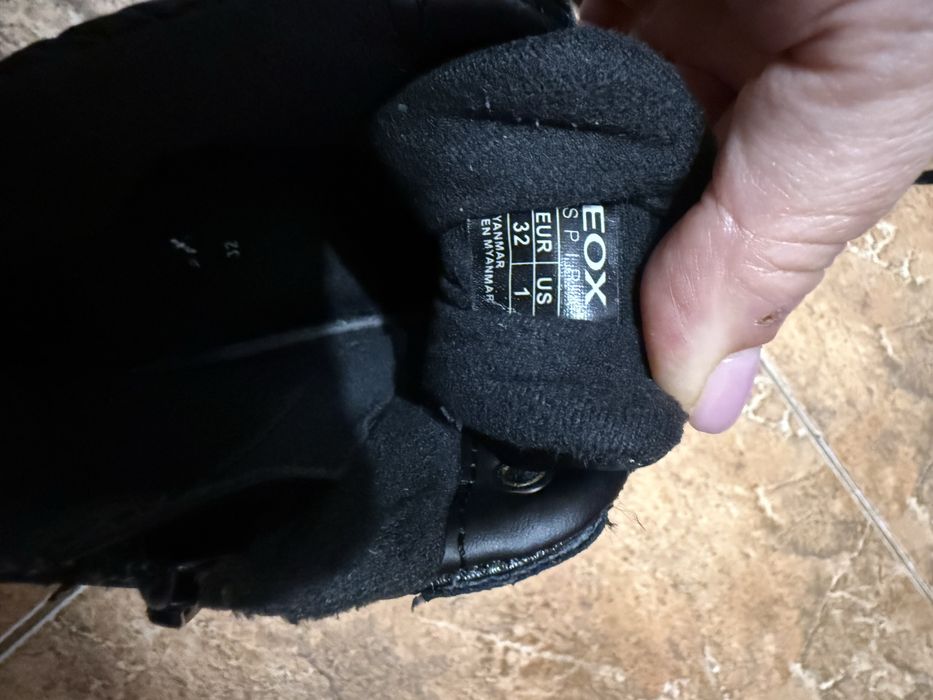 Черни сникърси/ боти Geox