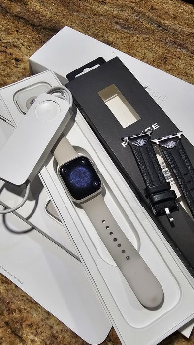Apple Watch 8 41mm la cutie, foarte ingrijit, încărcător original