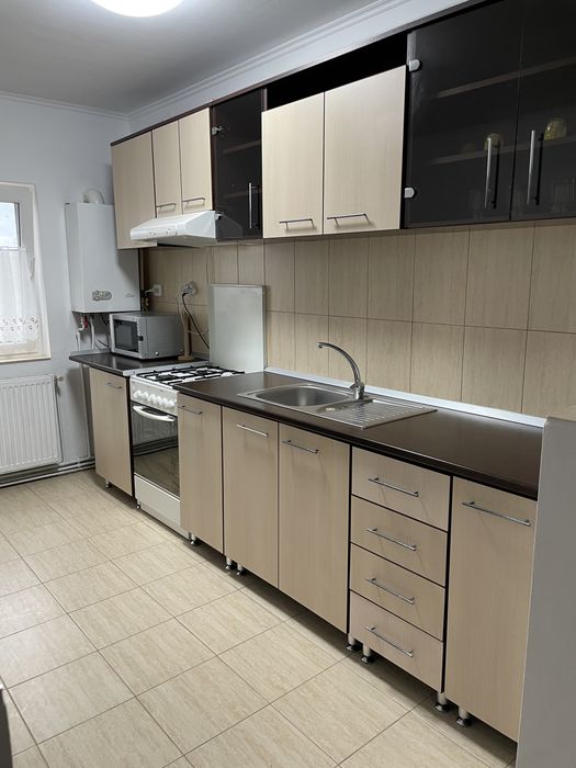 Dau in chirie apartament cu 2 camere in Micro 17, utilat si mobilat
