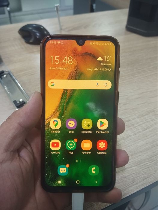 Samsung Galaxy A40 4/64 sotiladi
