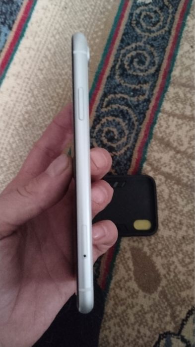 Поменяю айфон хр на айдроид