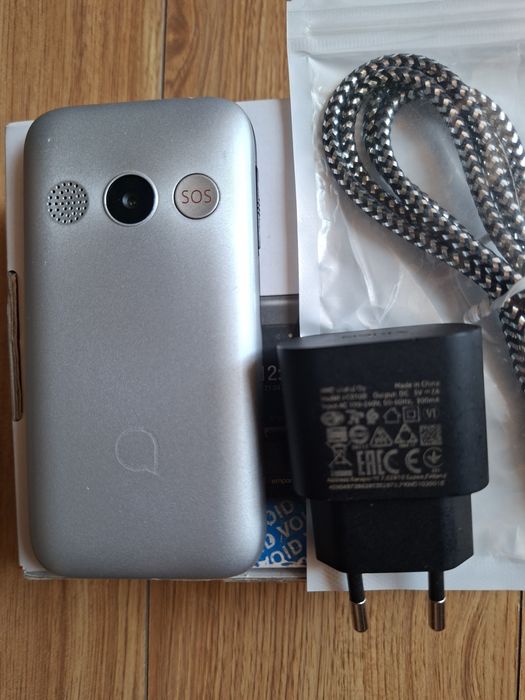 Top telefon seniori Alcatel ,meniu engleza.