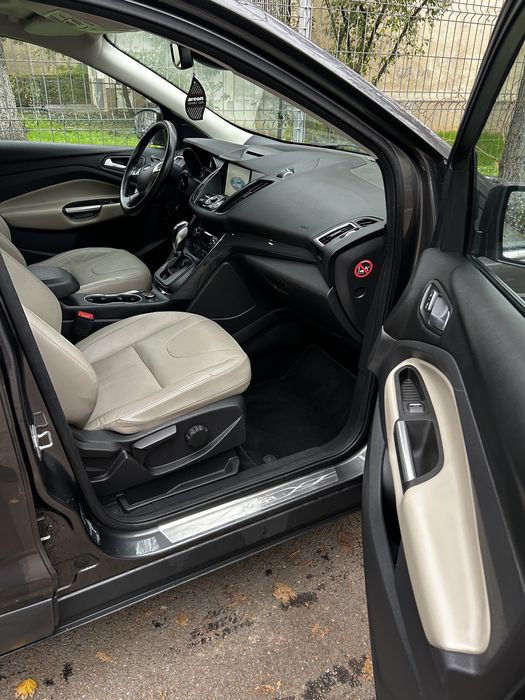 Vand urgent Ford kuga in stare impecabila