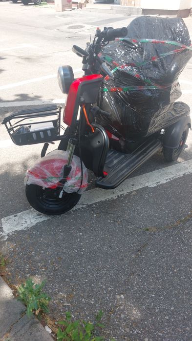 Vând triciclu electric