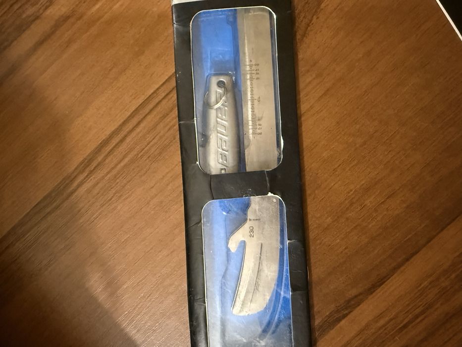 Продам хоккейные коньки