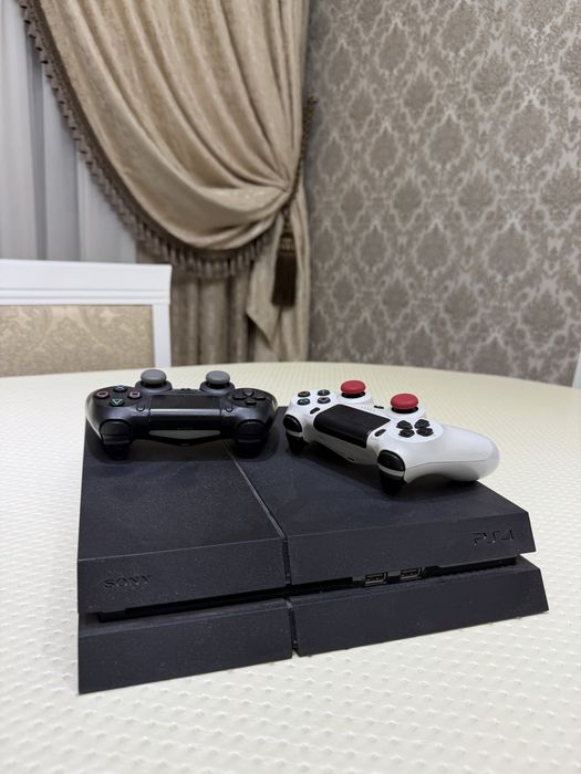 Sony PlayStation 4 CUH-1208B 1TB