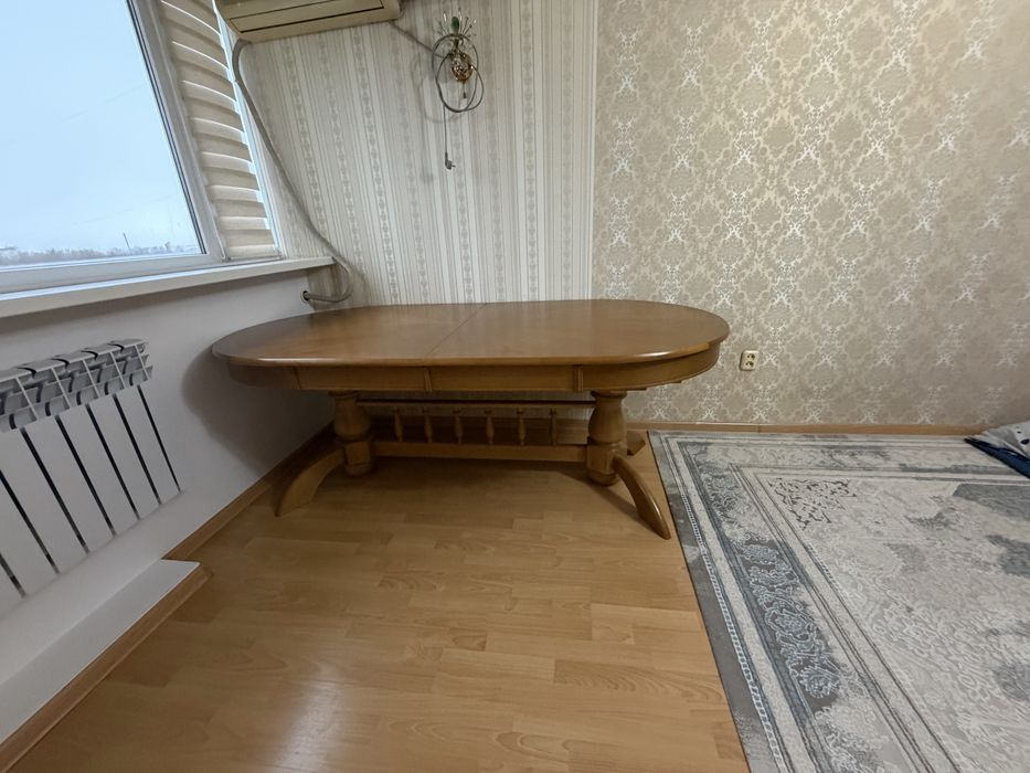 Продам стол  из дерева