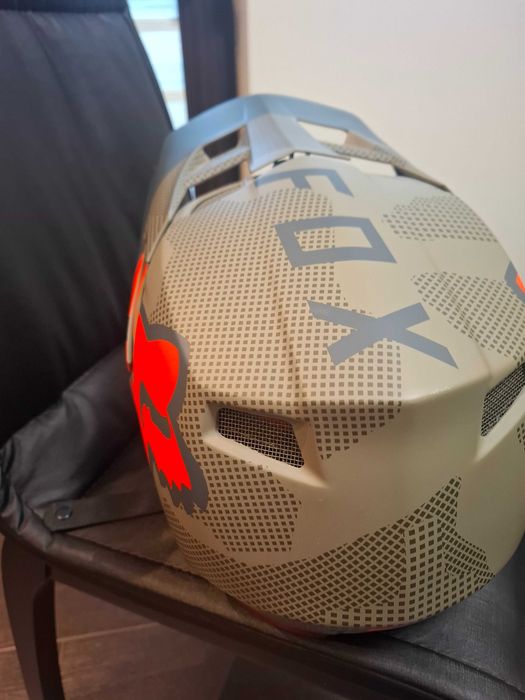 Каска FOX размер S