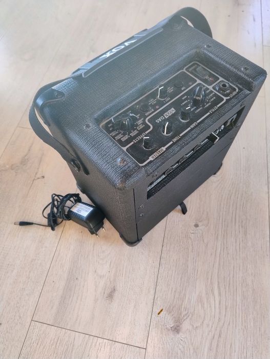 Китарно кубе VOX