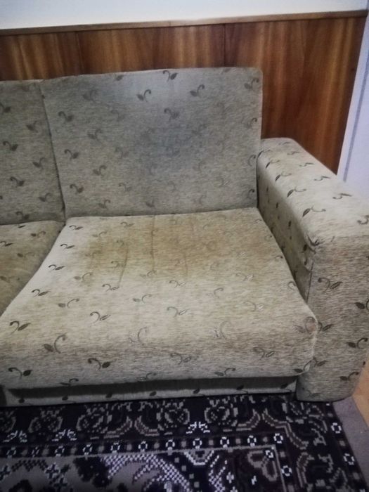 Разтегателен диван двойка