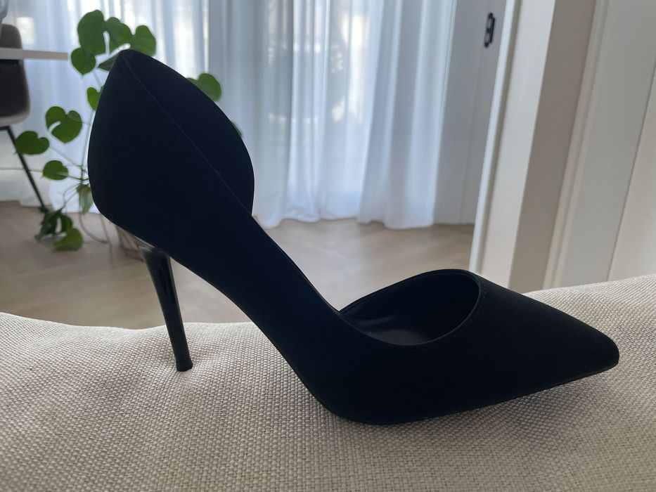 Pantofi stiletto