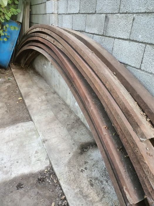 Продам швеллер ферма на новес