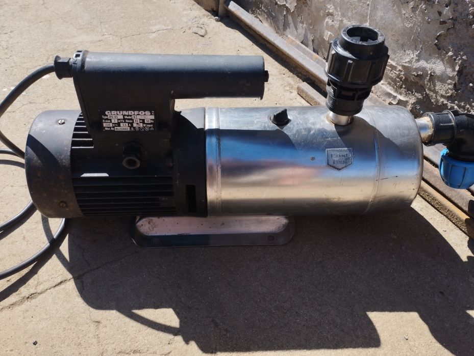 Самозасмукваща помпа за вода Grundfos