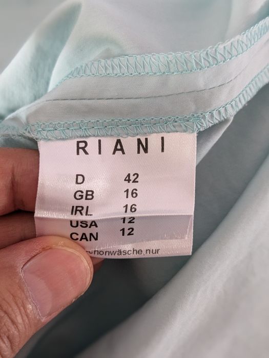 Продам женское платье