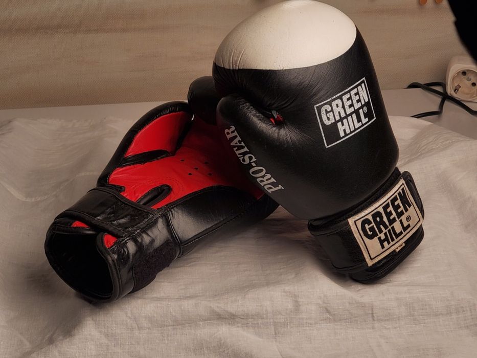 Кожаные боксерские перчатки мужские