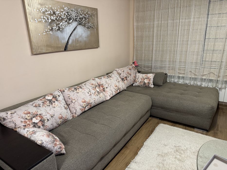 Ъглов диван с функция за сън