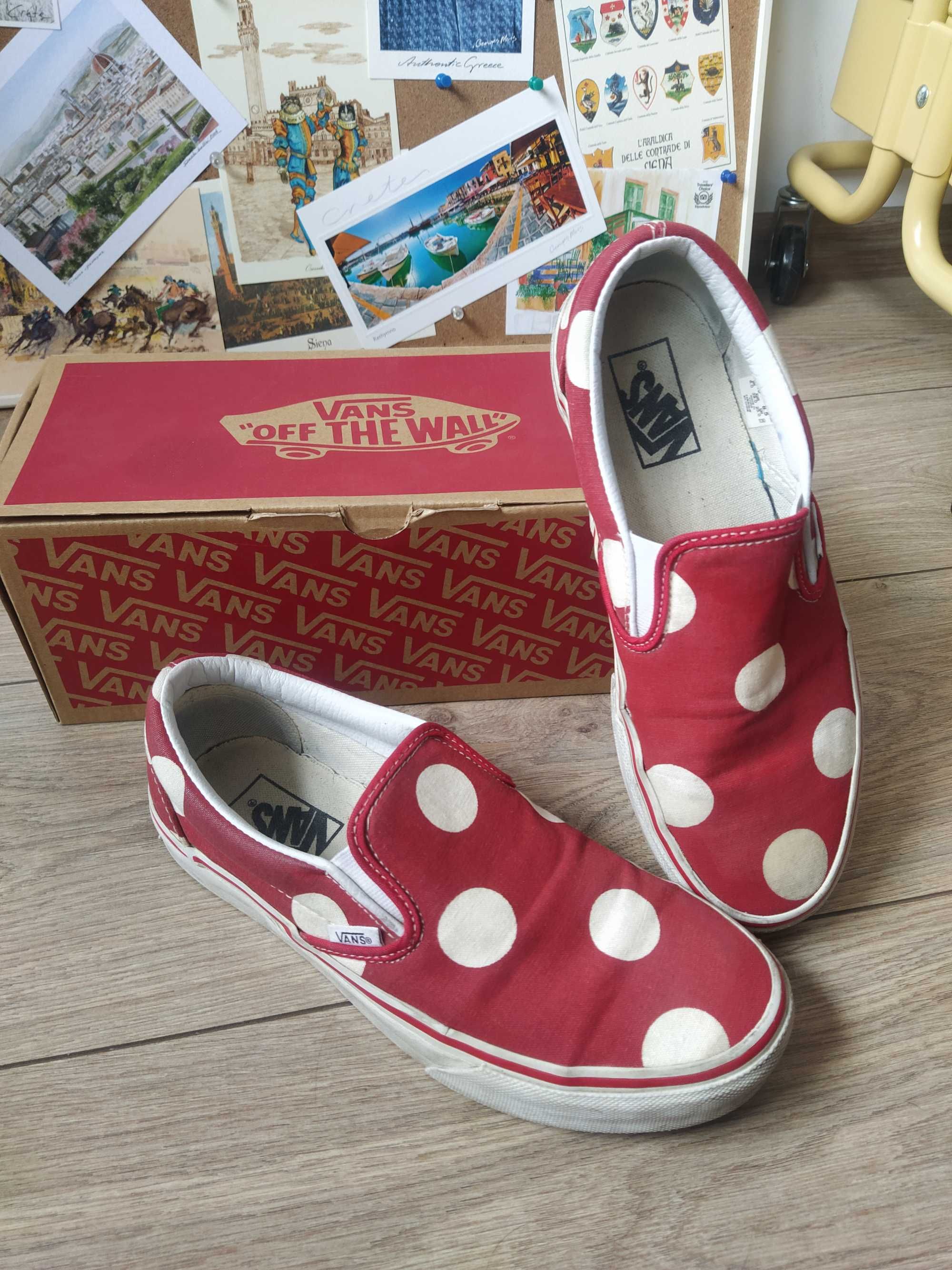 Red polka best sale dot vans