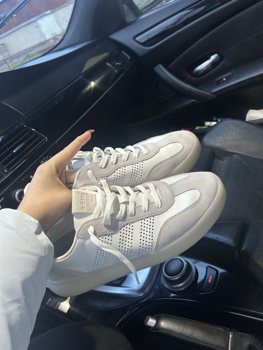 Adidas Обувки чисто нови