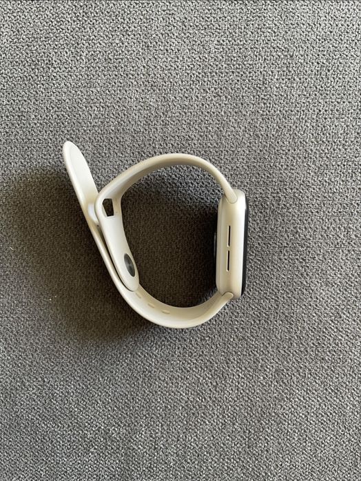 Apple Watch SE 2 gen / 40 mm / Starlight