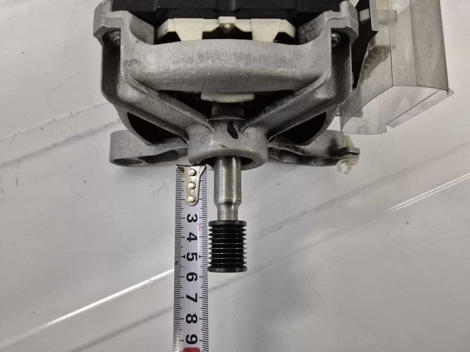 Motor 7 pini masina de spalat Beko Arctic HXGM1L.69 ax lung /R20