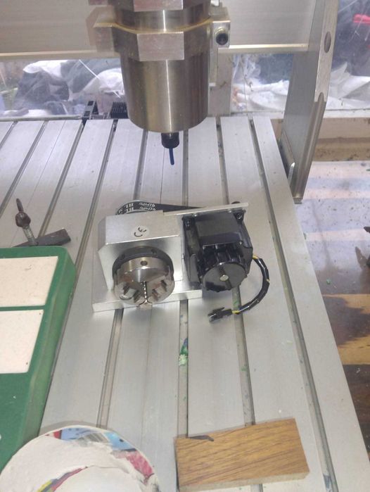 CNC рутер 4 осен с работна площ 600/400,шпиндел водно охлаждане 1.5kw