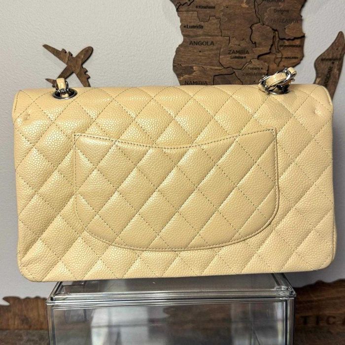 Geantă Chanel din Piele Bej / Crem, Poseta Chanel din Piele Caviar