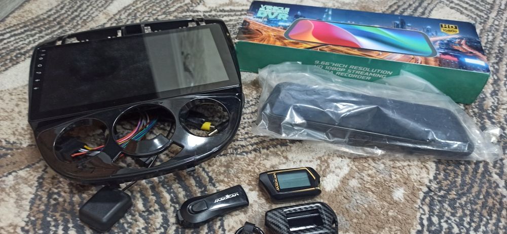 Monitor, pult, kamera