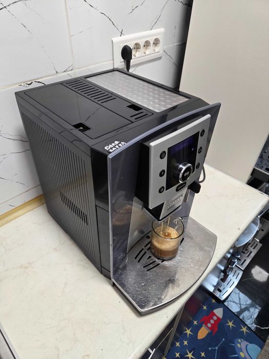 Espressor Automat CU DEFECT DeLonghi ESAM5500.M Perfecta Cafea Boabe