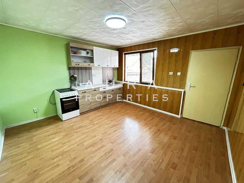 Продава се Къща в Разград, Бели Лом - 310 кв.м за 537 €/кв.м - Снимка #4