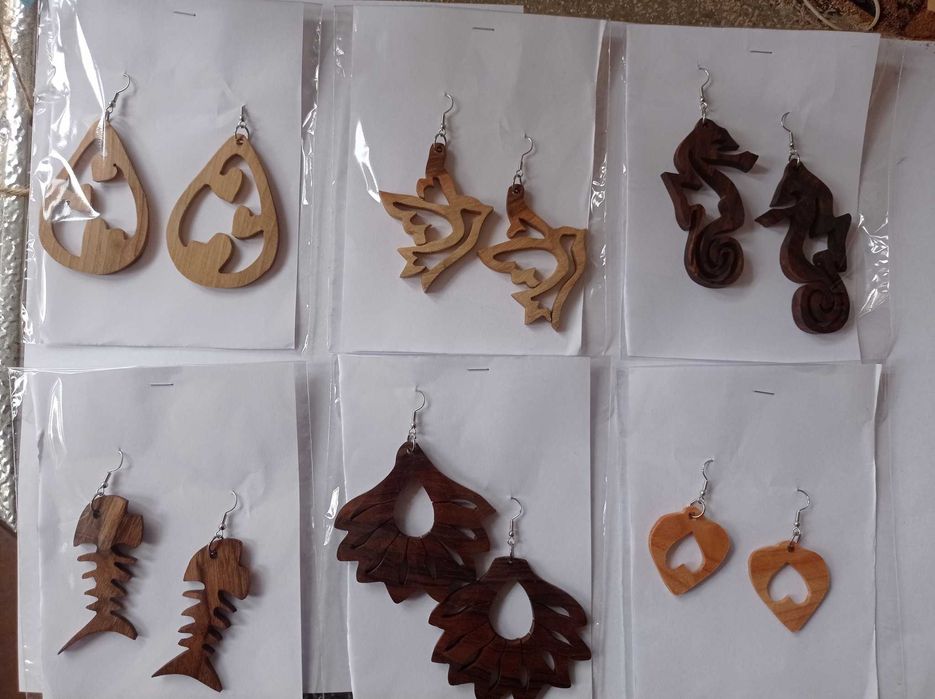 Дървени обици материял орех и череша