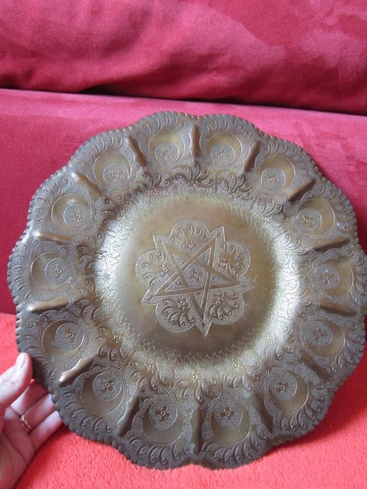 cadou rar bronz  lucrat manual Wicca Tray Plate sec. XX  semnata