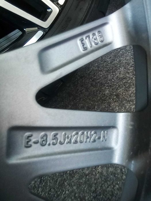 Jante Audi A6 Q3 Q4 Anvelope iarna noi Pirelli Sottozero 255 40 20