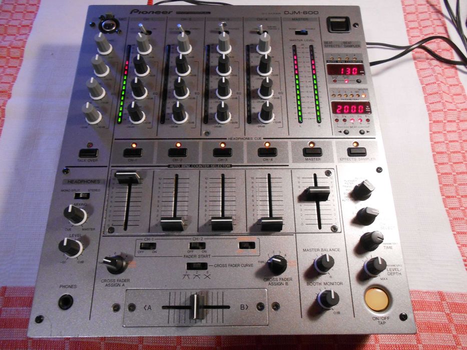 mixer Pioneer DJM 600 ca Behringer,Reloop,Omnitronic,CDJ